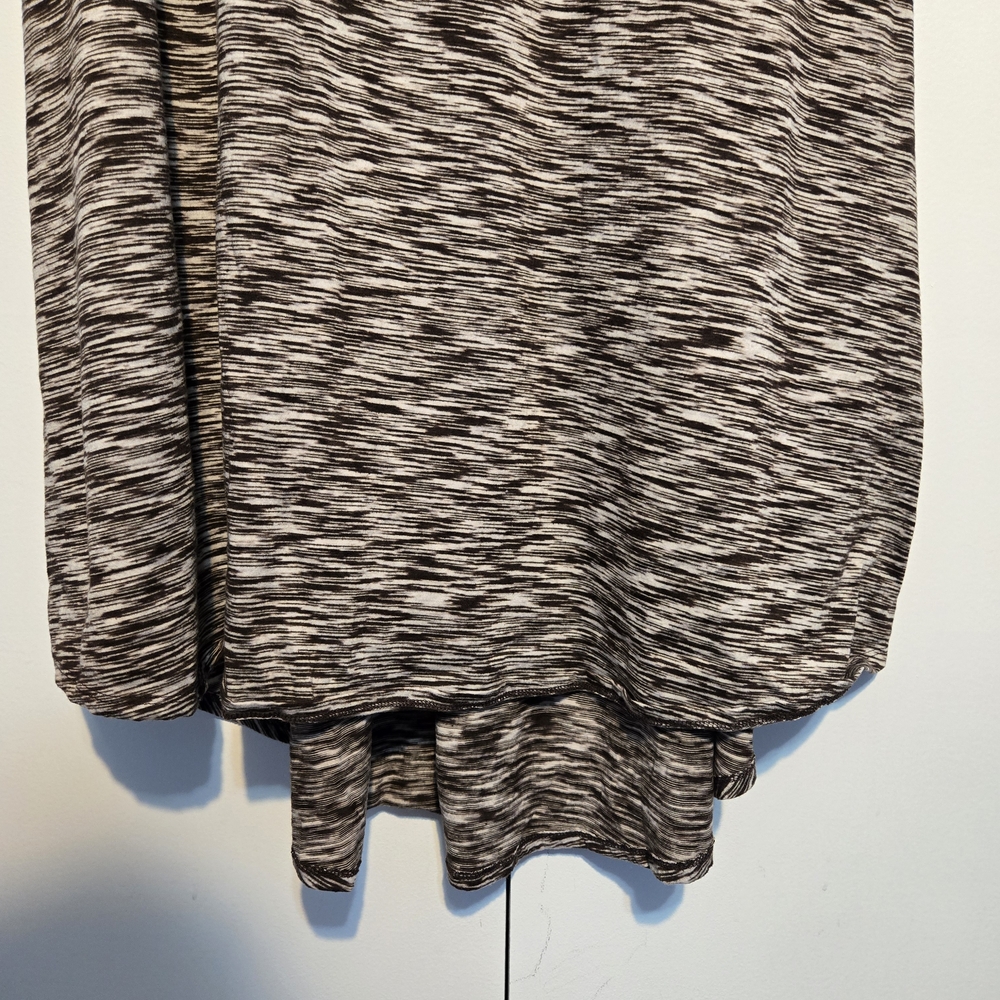 LuLaRoe Carly T-Shirt‎ Dress - Picture 5 of 7